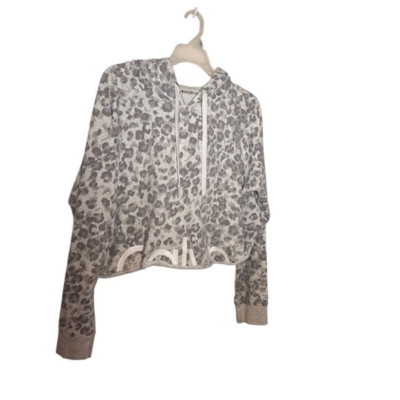 Calvin Klein Tops - Calvin Klein Cropped Sweatshirt Lightweight Activewear Lounge Animal Print XL